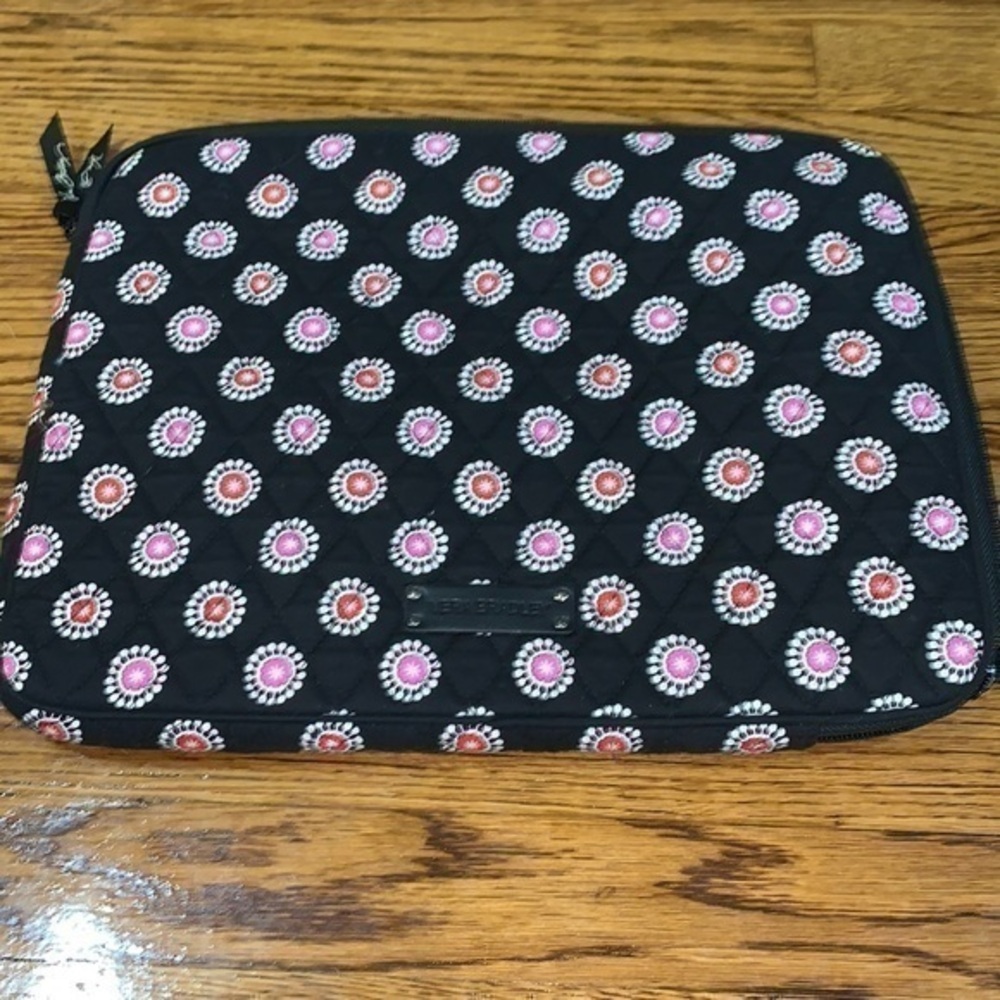 Vera Bradley lap top case. Excellent Condition